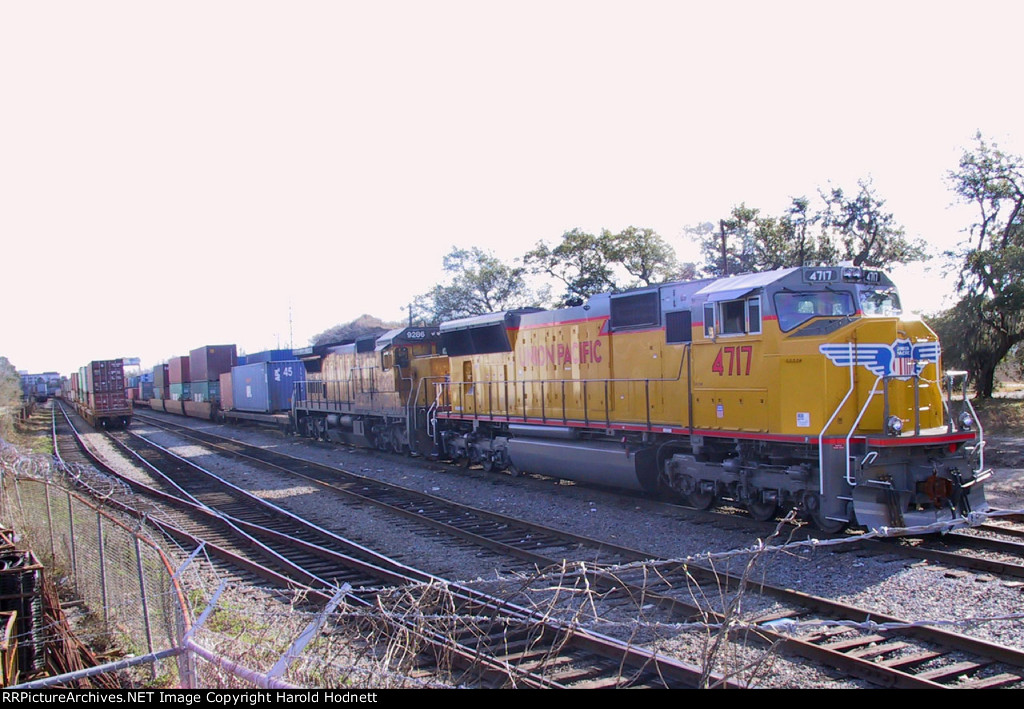 UP 4717 & 9286 are in the CSX intermodal yard